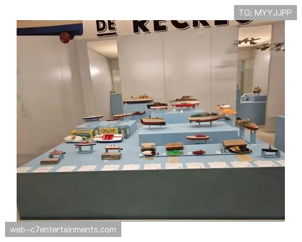 塞维利亚俱乐部博物馆举办特别展览，纪念球队百年历史